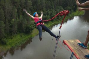 bungee jumping cost